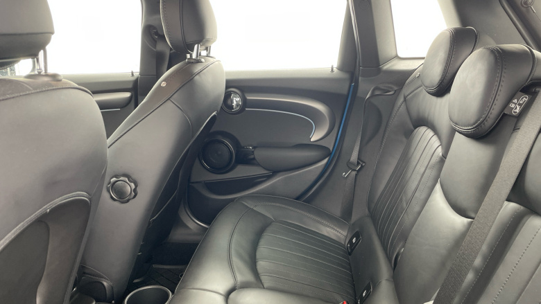 MINI Hatchback 1.5 Cooper Exclusive Premium 5dr Auto Petrol Hatchback